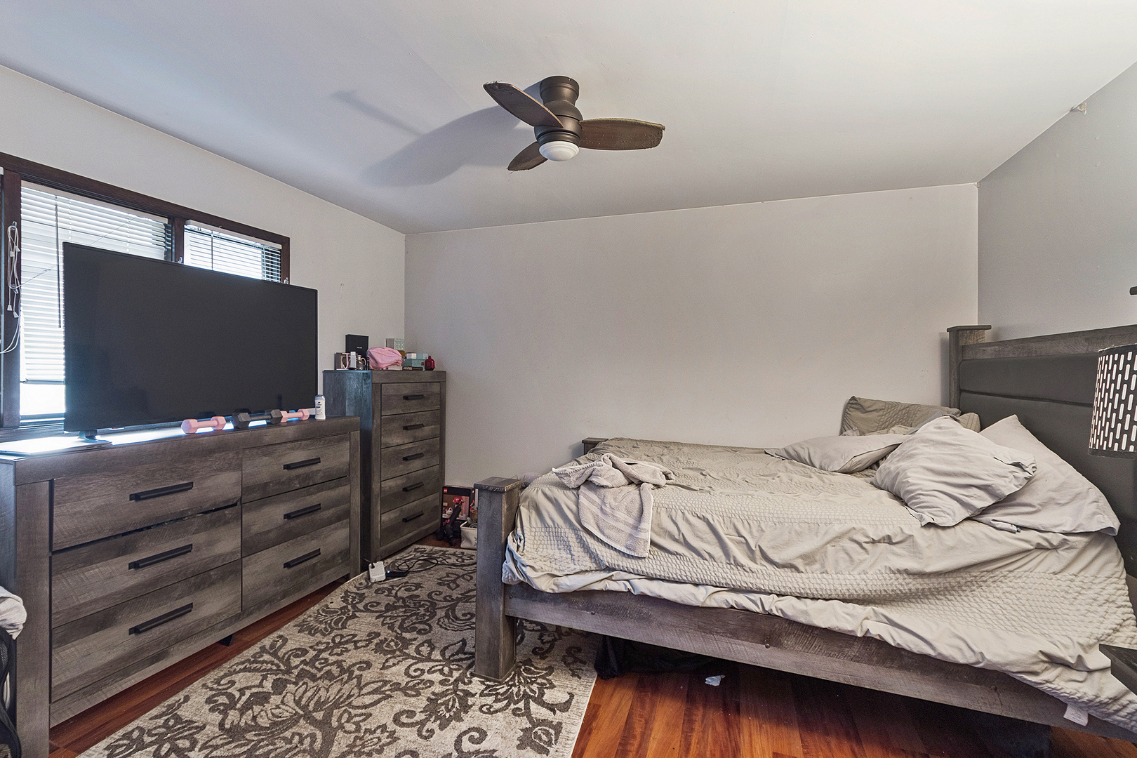 9317 S Kolmar Avenue, Oak Lawn, IL 60453