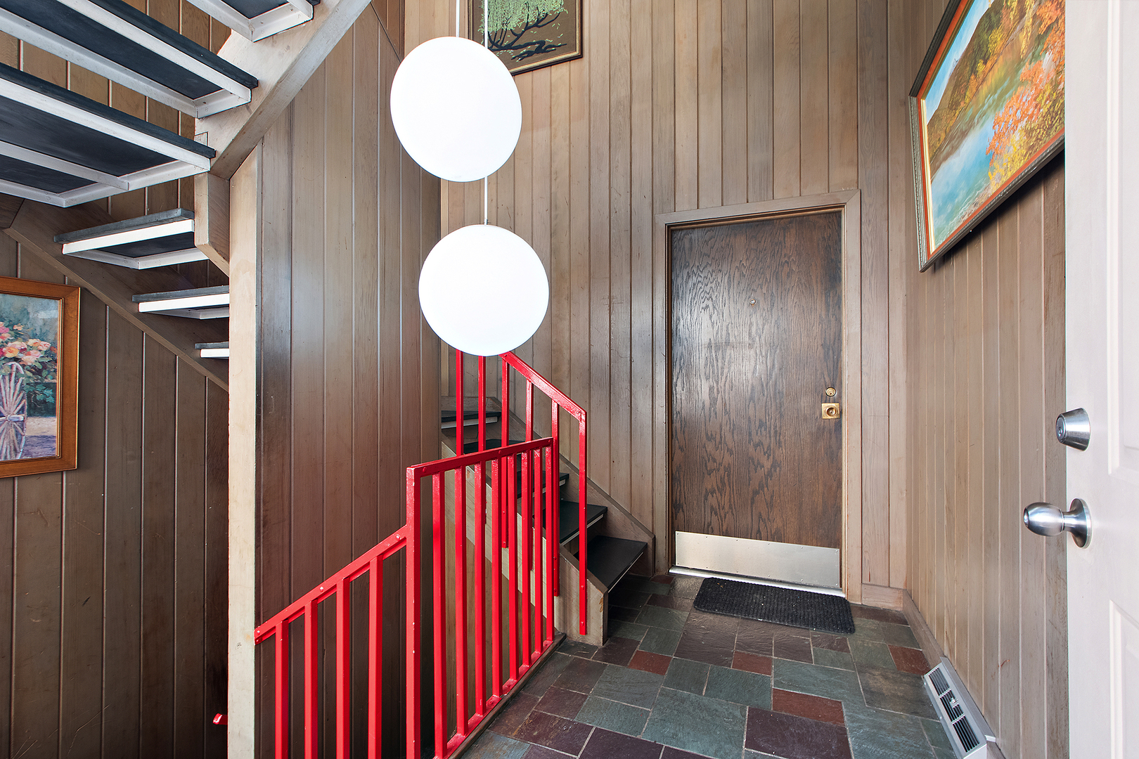 9317 S Kolmar Avenue, Oak Lawn, IL 60453