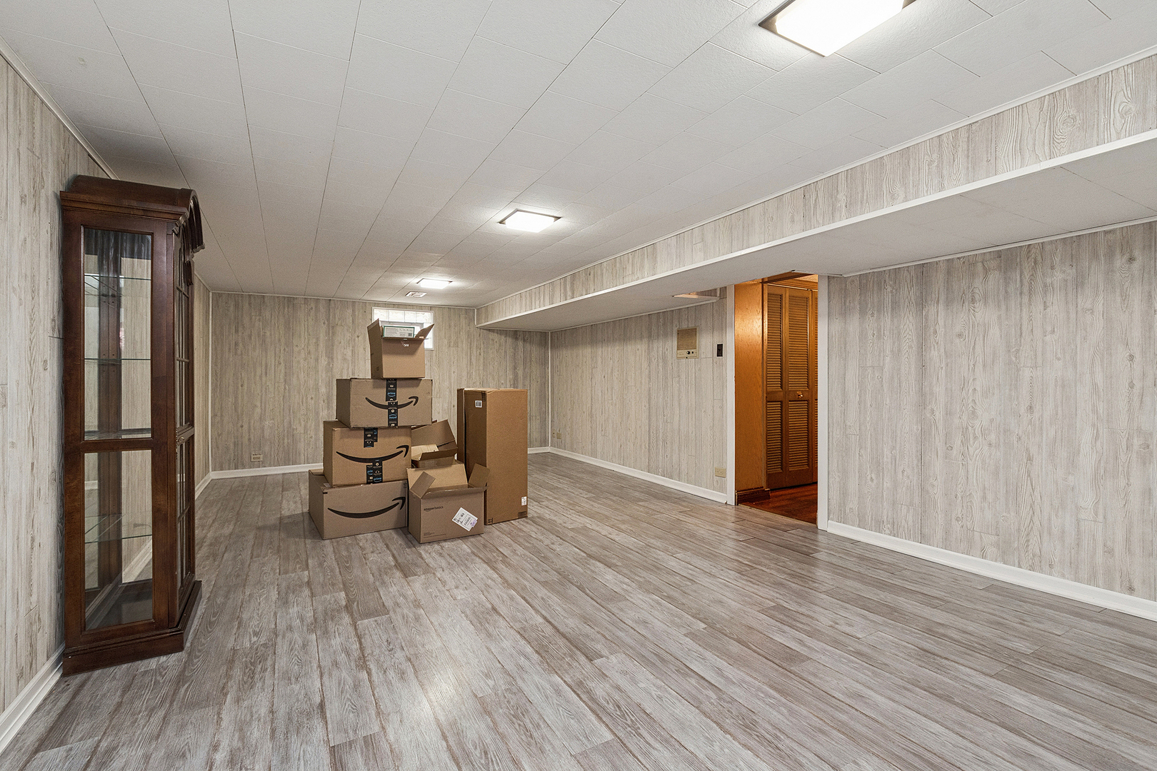 9317 S Kolmar Avenue, Oak Lawn, IL 60453