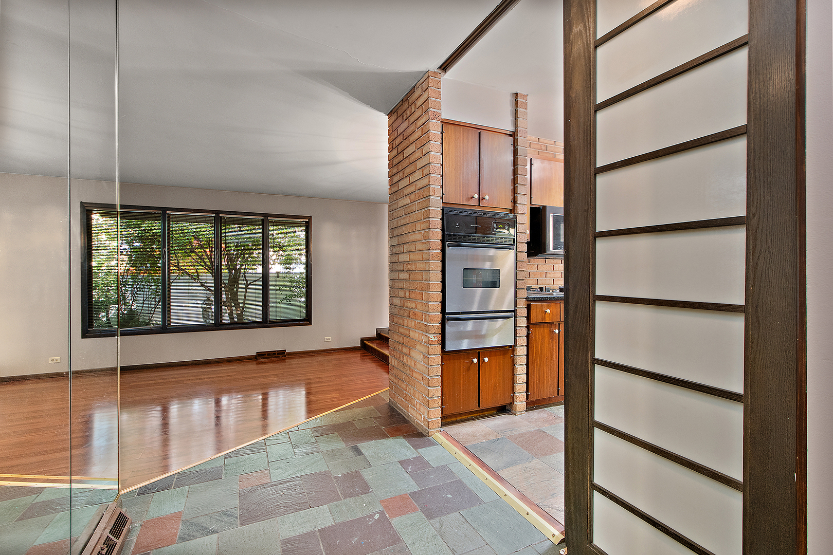 9317 S Kolmar Avenue, Oak Lawn, IL 60453