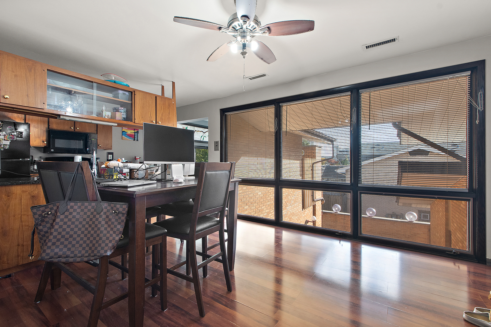 9317 S Kolmar Avenue, Oak Lawn, IL 60453