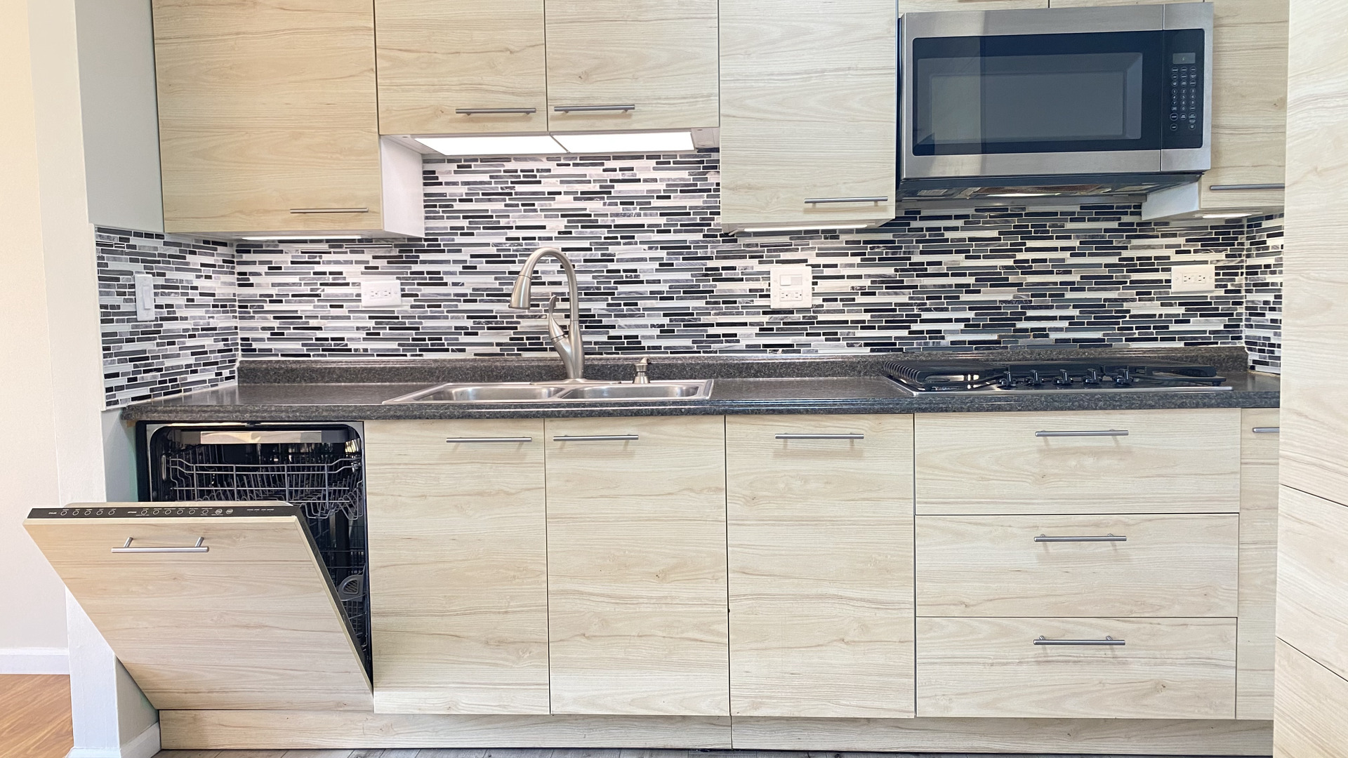 4825 Kimball Hill Drive #B1, Rolling Meadows, IL 60008