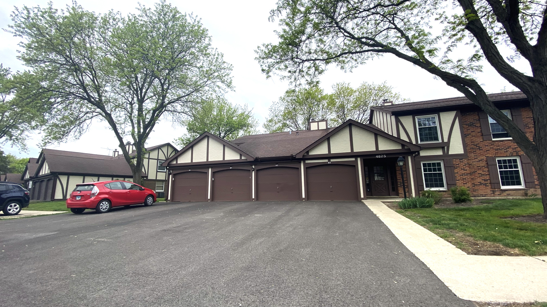 4825 Kimball Hill Drive #B1, Rolling Meadows, IL 60008