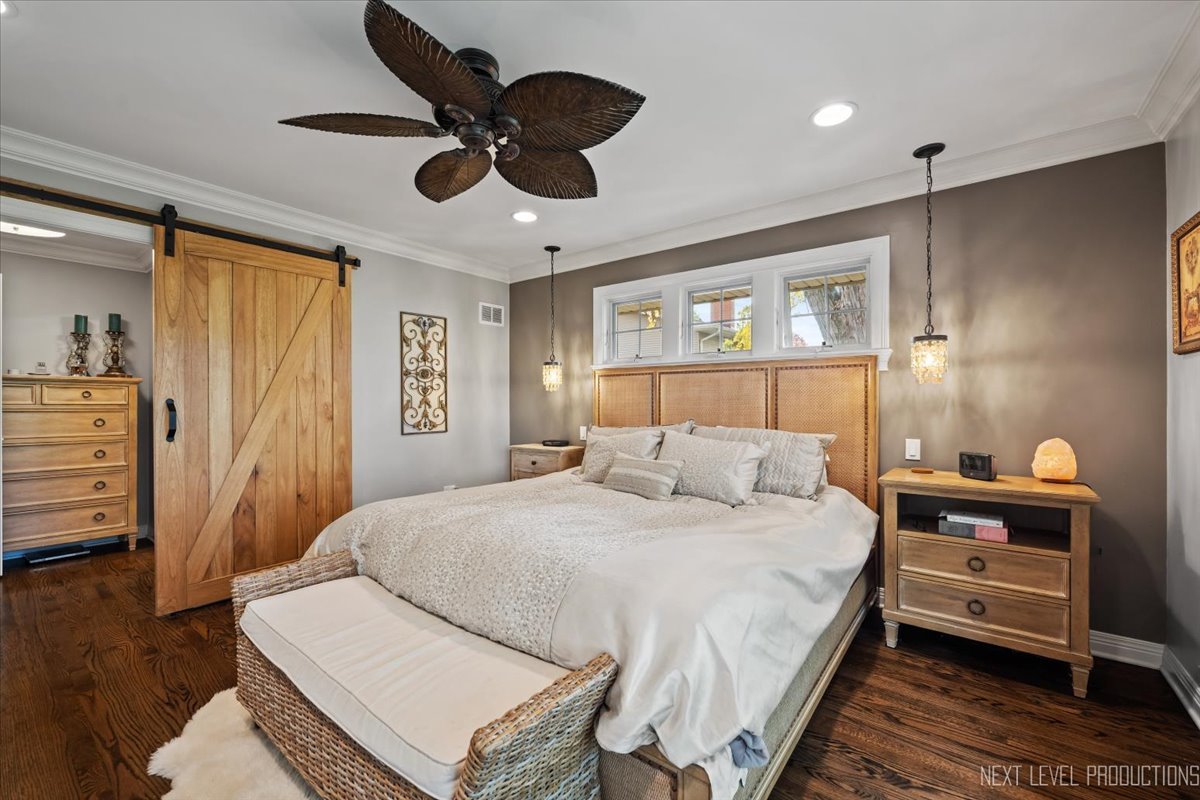 609 Bowling Green Court, Naperville, IL 60563