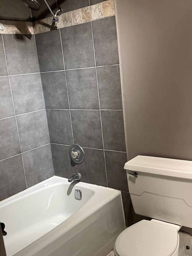 1505 E Central Road #303A, Arlington Heights, IL 60005