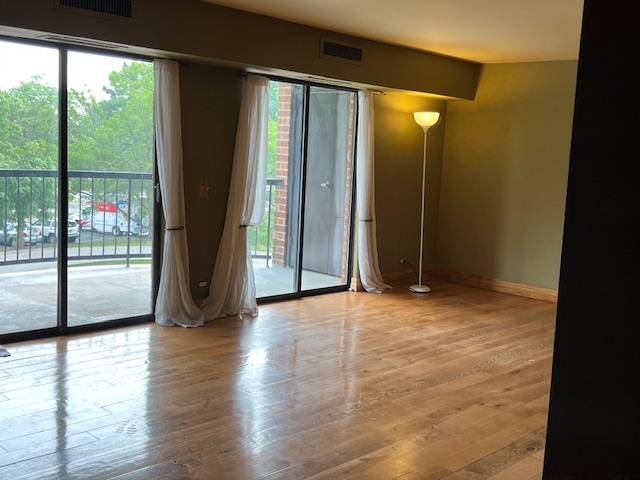 1505 E Central Road #303A, Arlington Heights, IL 60005