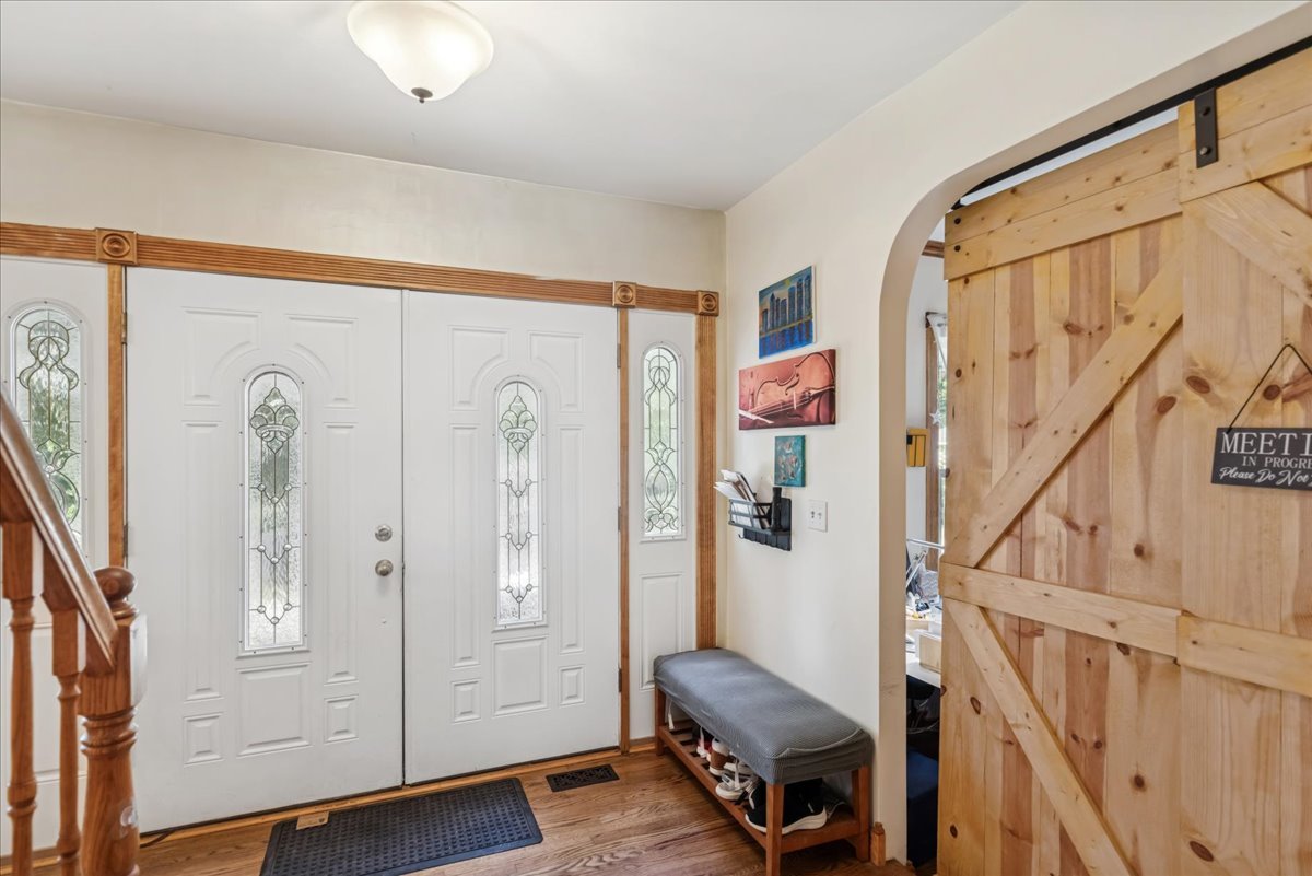 37 Hillcrest Avenue, Fox Lake, IL 60020