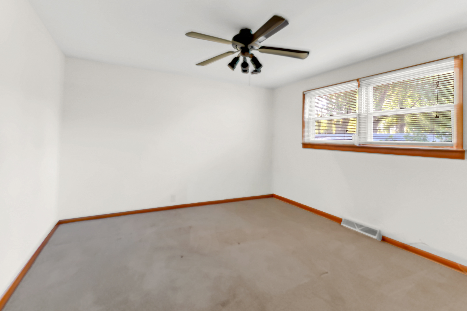 12718 E METCALF Avenue, Momence, IL 60954