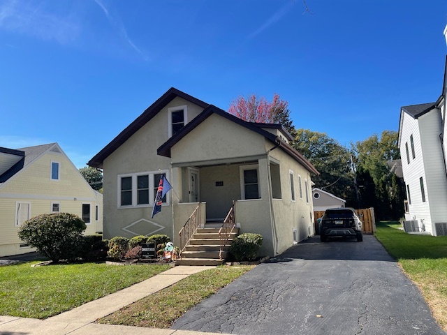 634 S Spring Road, Elmhurst, IL 60126