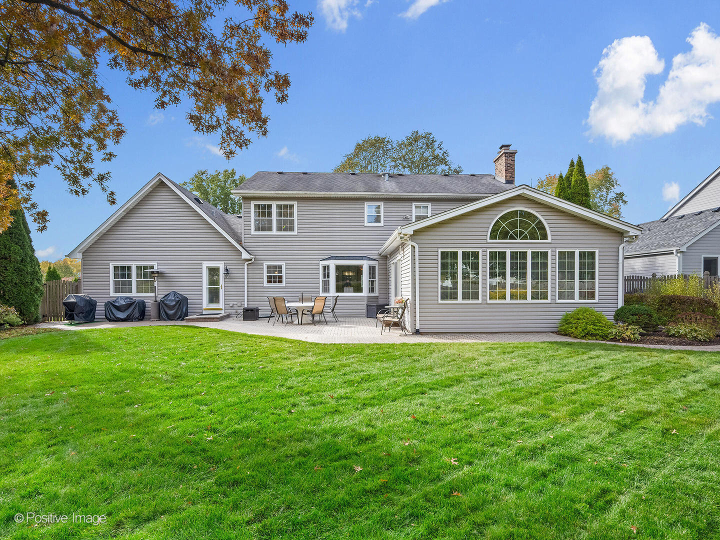 1993 Greensboro Drive, Wheaton, IL 60189