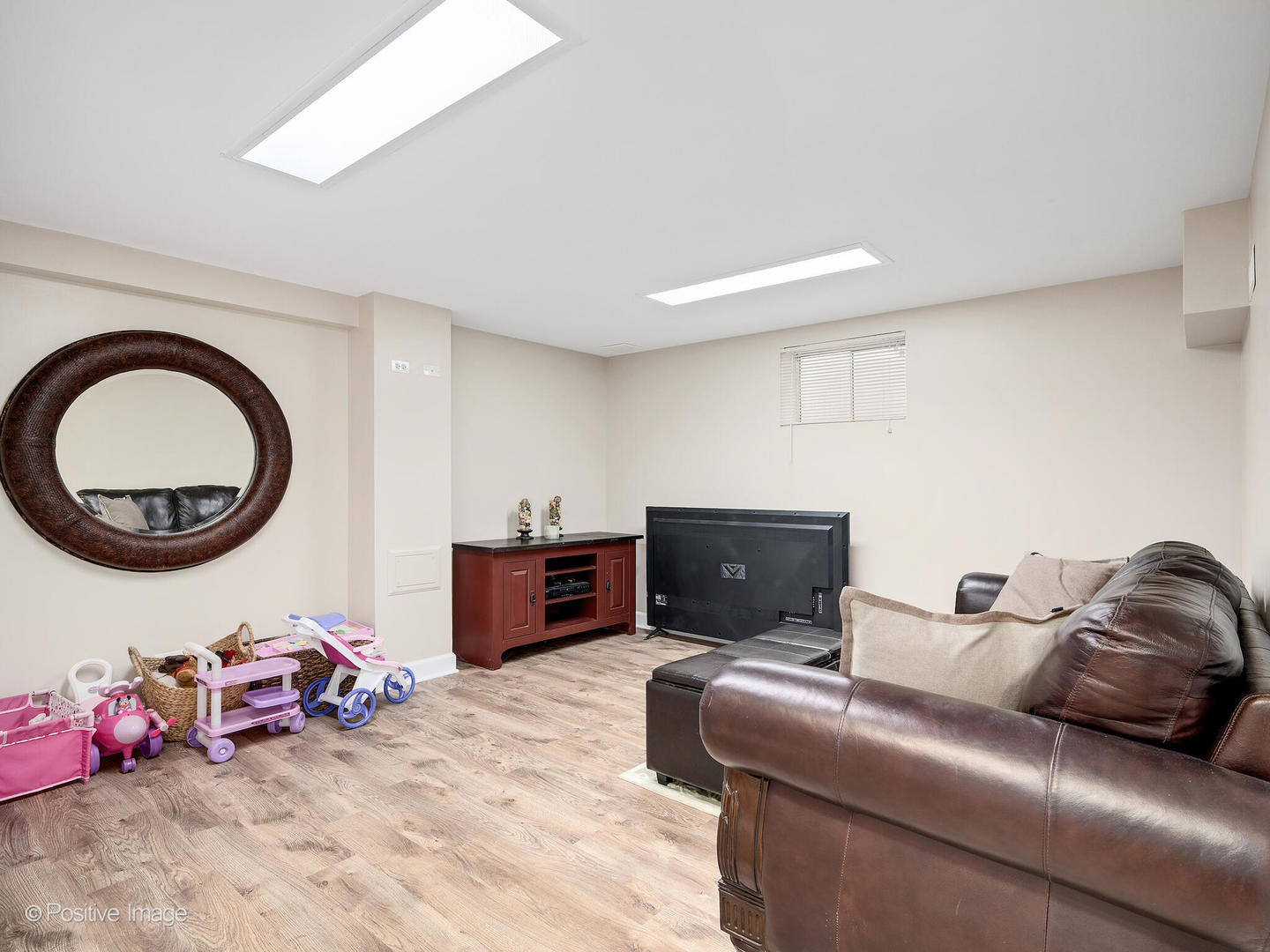 1993 Greensboro Drive, Wheaton, IL 60189