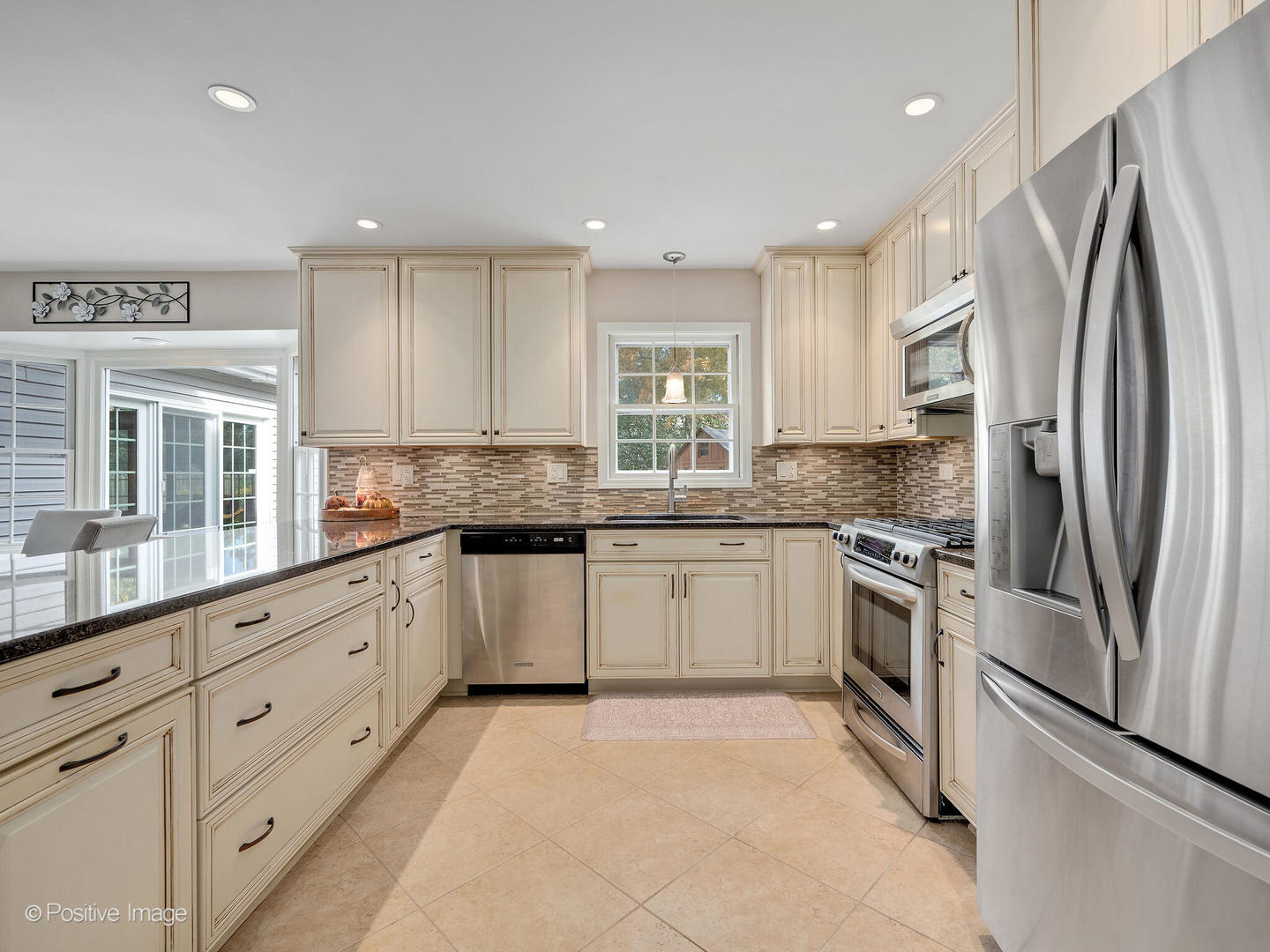 1993 Greensboro Drive, Wheaton, IL 60189