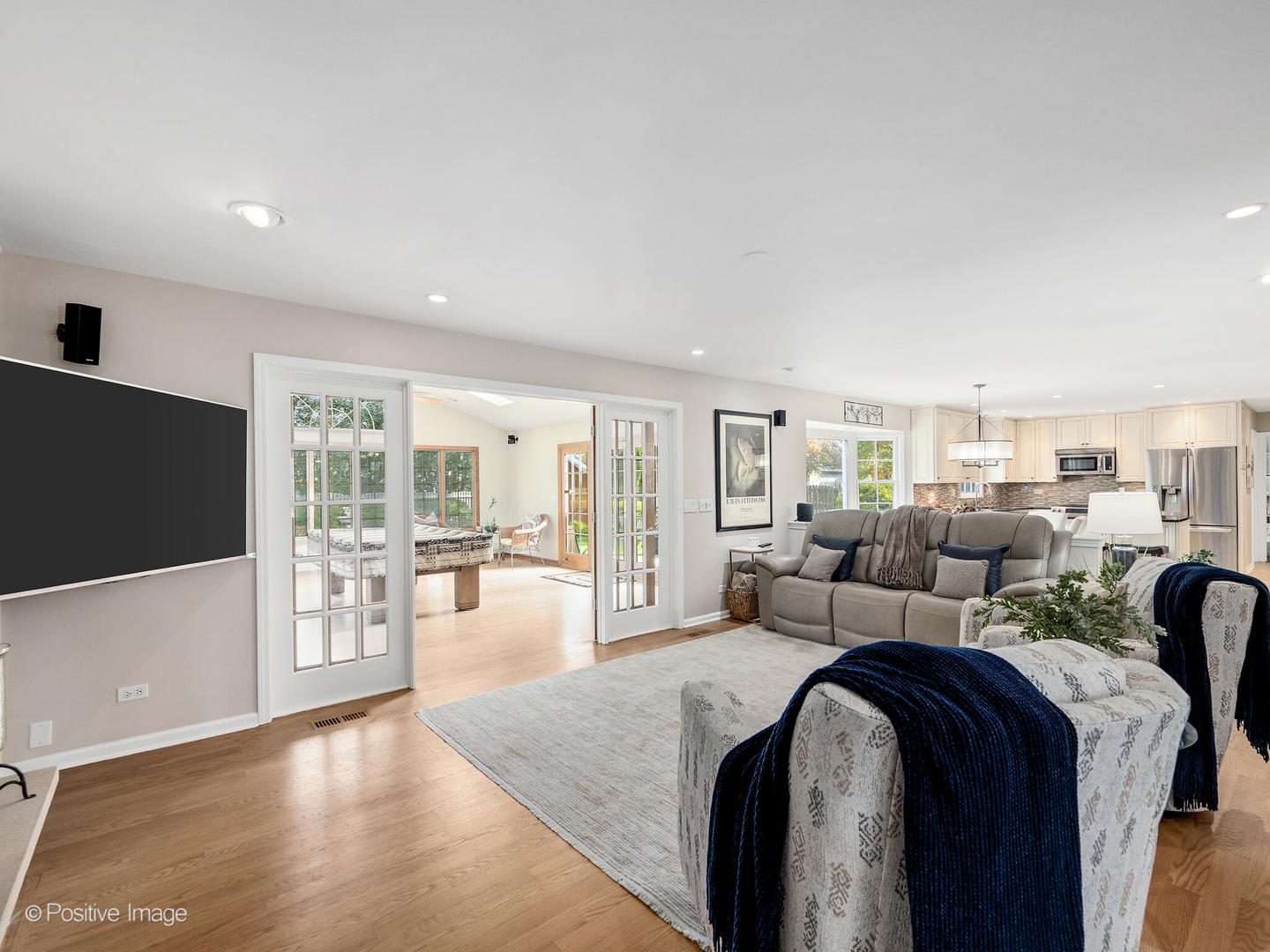 1993 Greensboro Drive, Wheaton, IL 60189