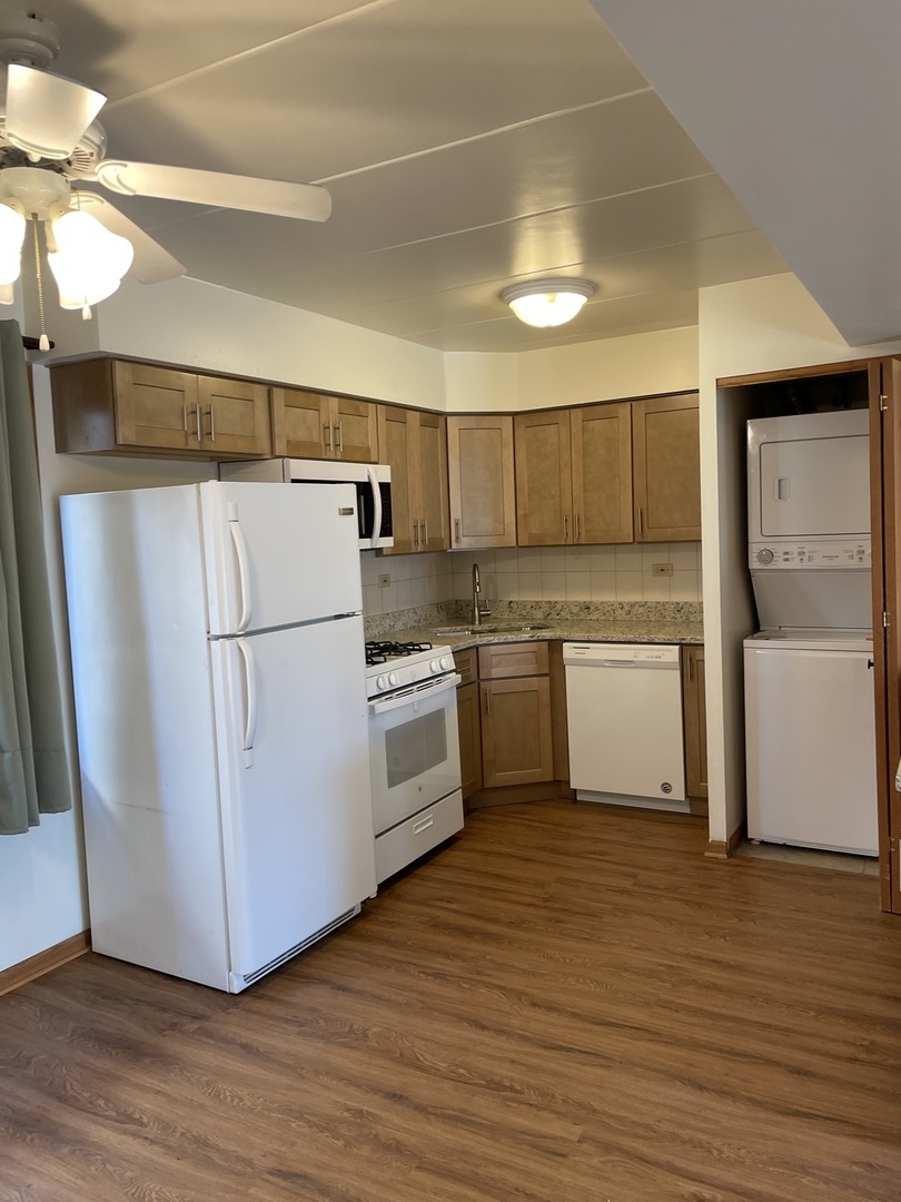9532 Minnick Avenue #2W, Oak Lawn, IL 60453