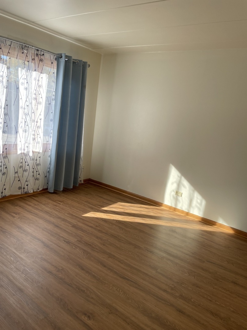 9532 Minnick Avenue #2W, Oak Lawn, IL 60453