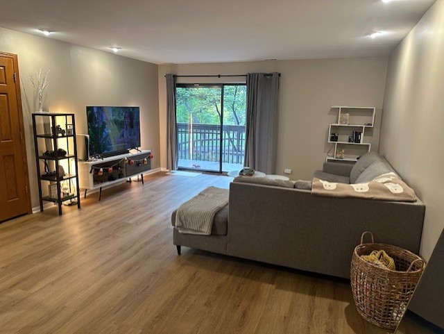 120 Lakeview Drive #109, Bloomingdale, IL 60108