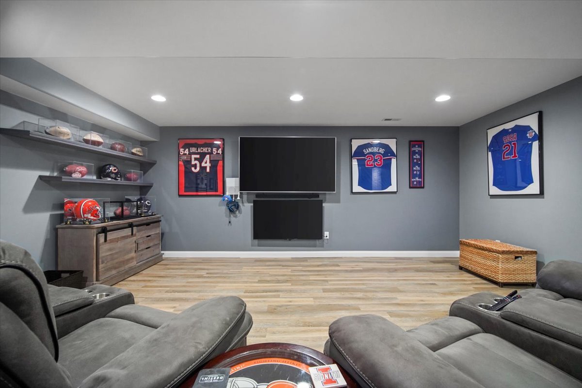 10484 Lyonheart Lane, Bloomington, IL 61705