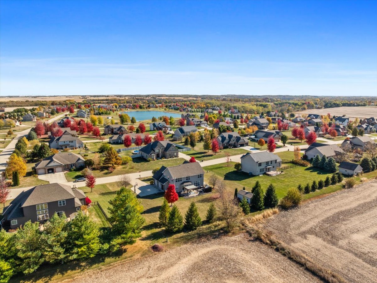 10484 Lyonheart Lane, Bloomington, IL 61705