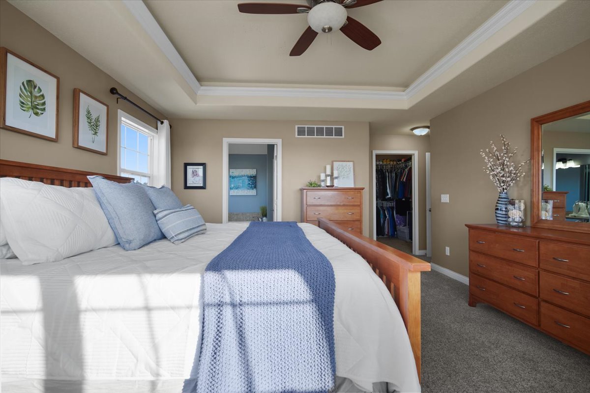 10484 Lyonheart Lane, Bloomington, IL 61705