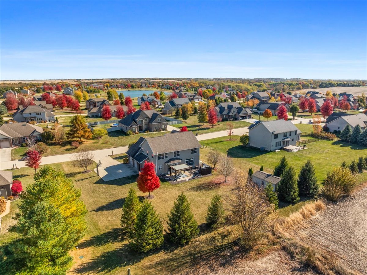 10484 Lyonheart Lane, Bloomington, IL 61705