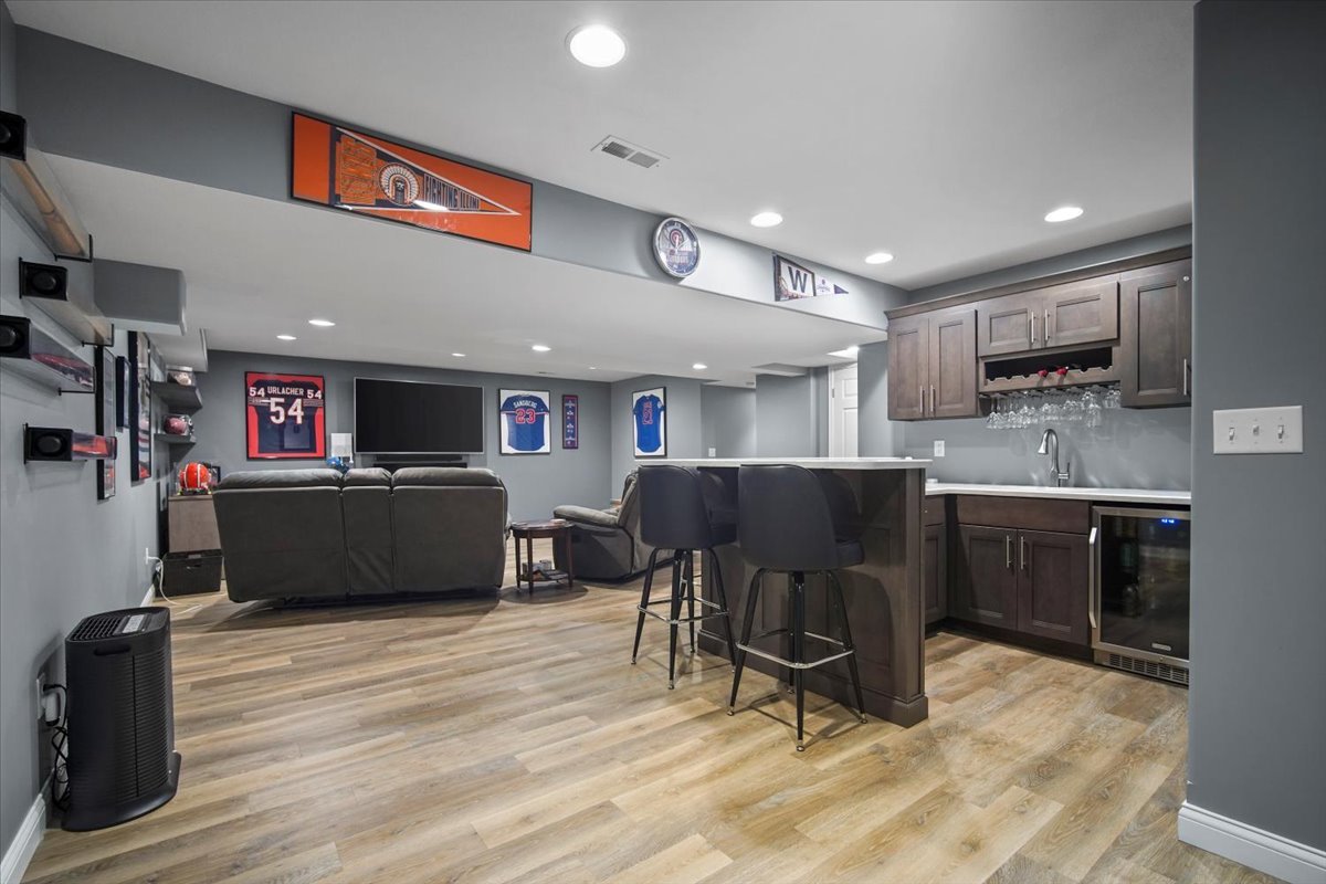 10484 Lyonheart Lane, Bloomington, IL 61705