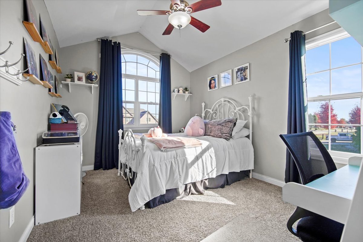 10484 Lyonheart Lane, Bloomington, IL 61705