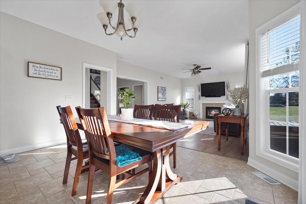 10484 Lyonheart Lane, Bloomington, IL 61705