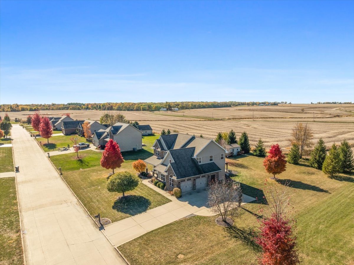 10484 Lyonheart Lane, Bloomington, IL 61705