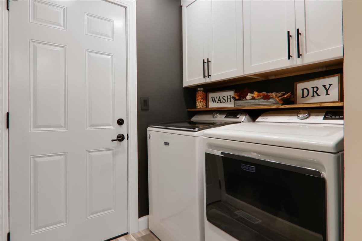 438 Standish Drive, Bloomington, IL 61704