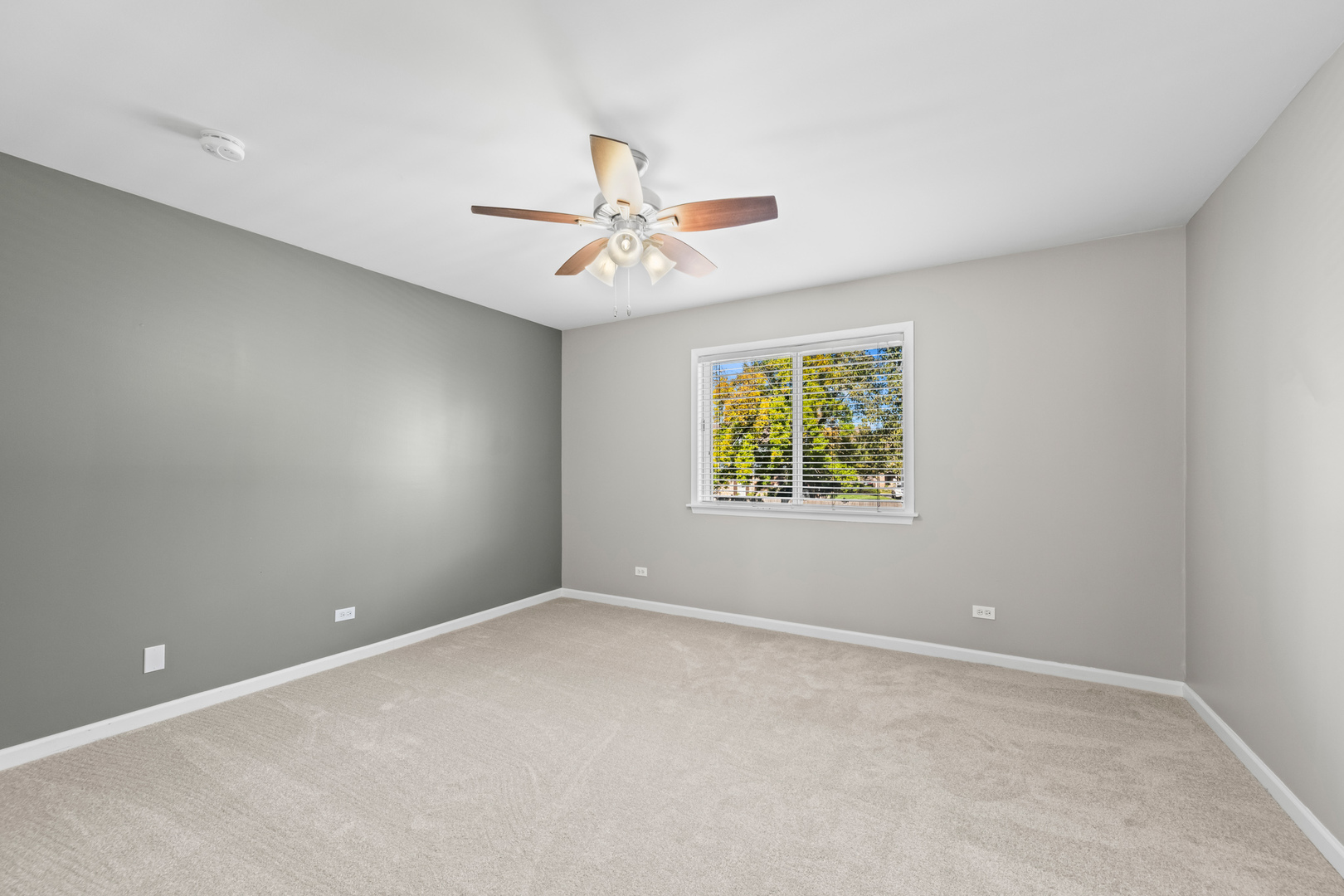 491 Leslie Court #201, Des Plaines, IL 60016