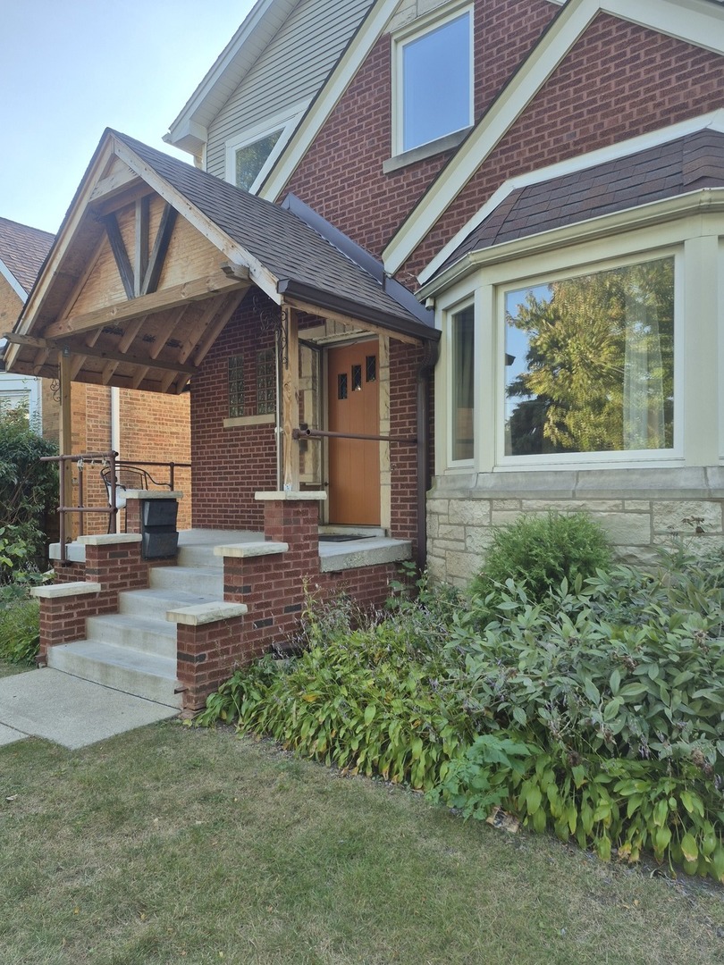 4138 N Parkside Avenue #1, Chicago, IL 60634