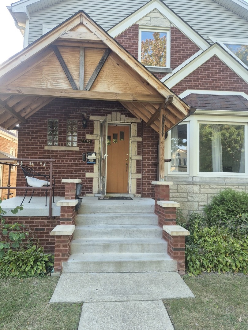 4138 N Parkside Avenue #1, Chicago, IL 60634