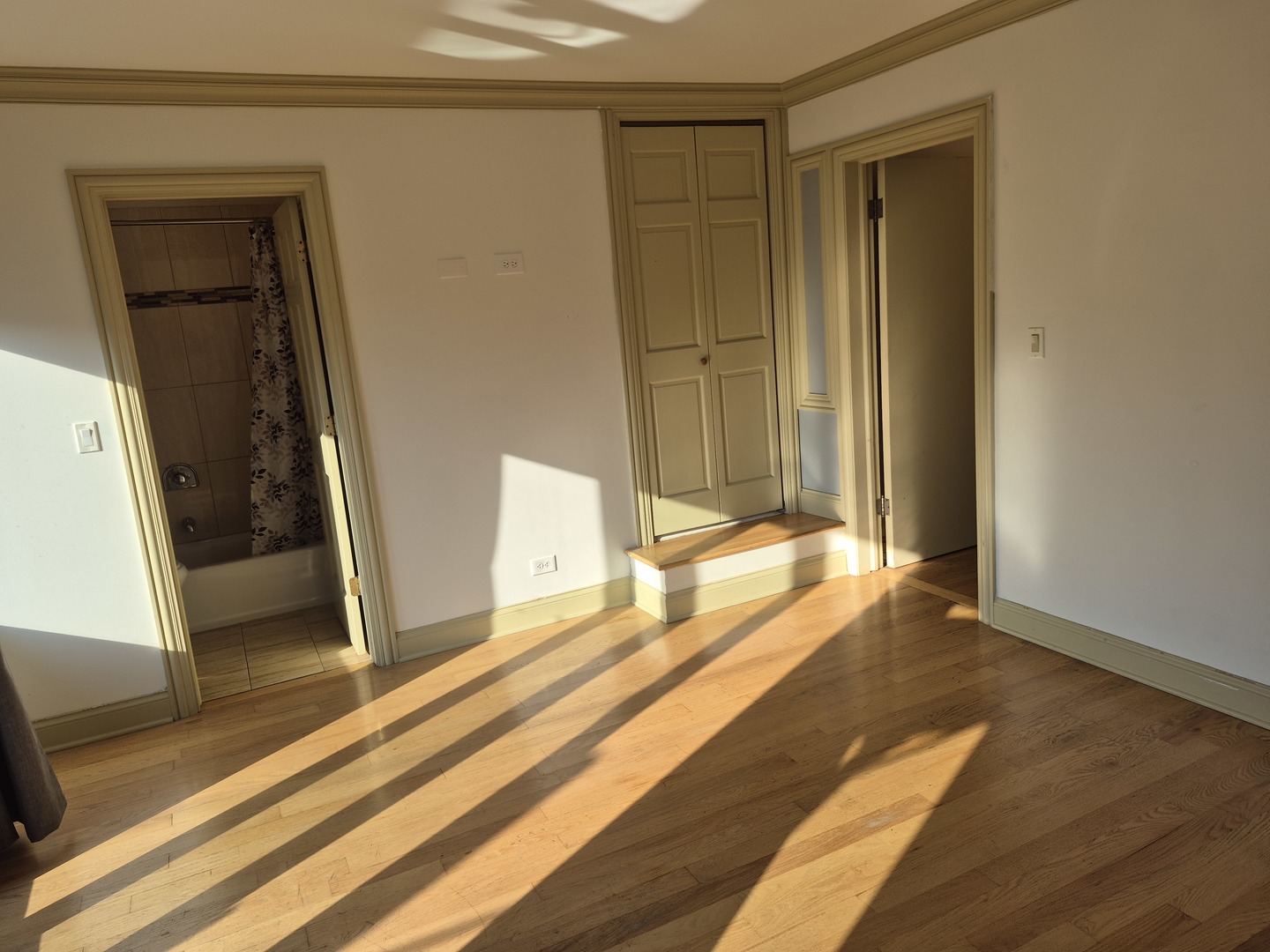 4138 N Parkside Avenue #1, Chicago, IL 60634