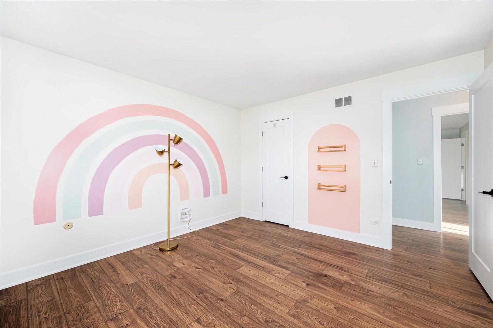 1228 N Honey Hill Road, Addison, IL 60101