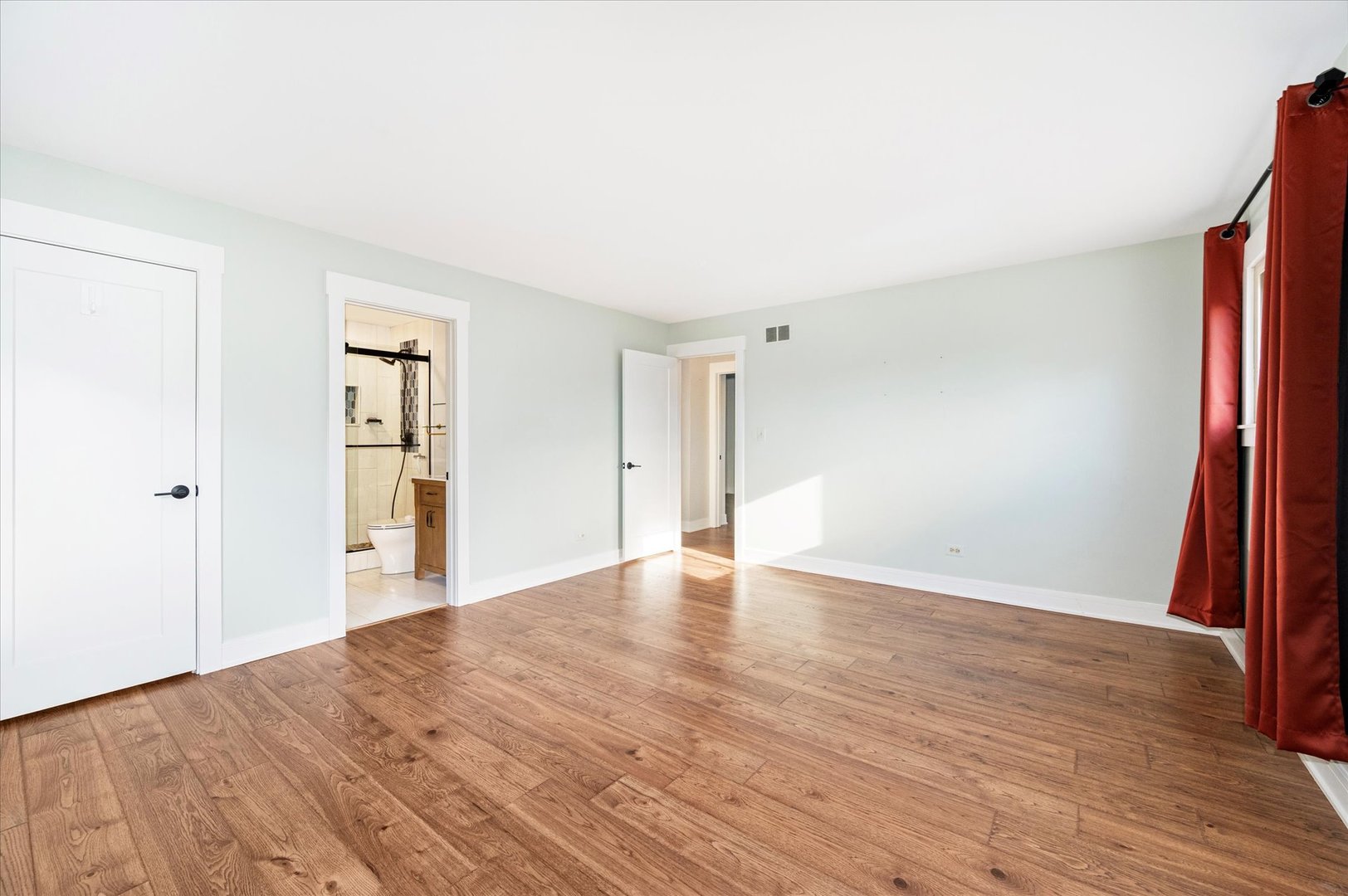 1228 N Honey Hill Road, Addison, IL 60101