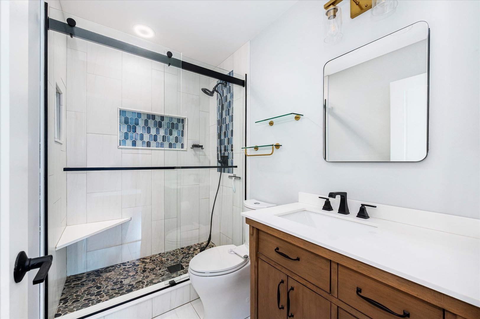 1228 N Honey Hill Road, Addison, IL 60101