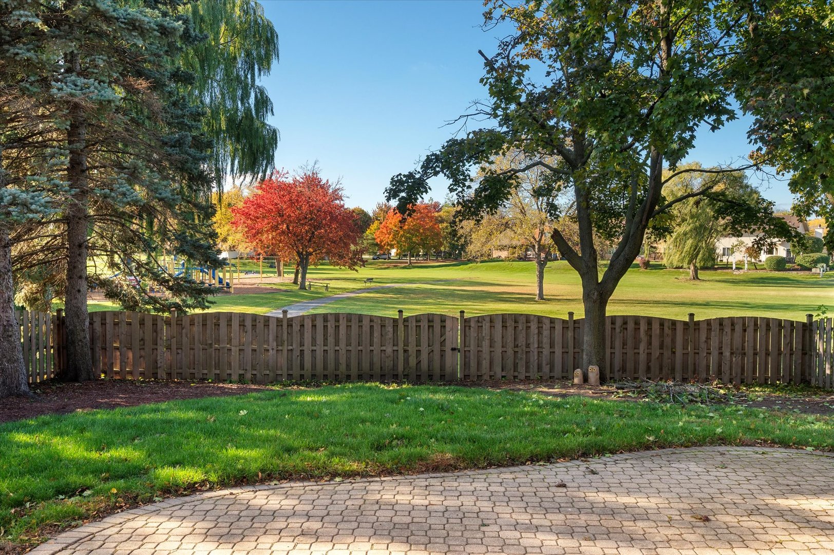 1228 N Honey Hill Road, Addison, IL 60101