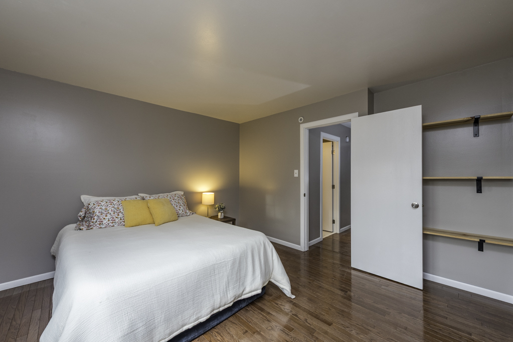 2009 Countryside Lane, Round Lake Beach, IL 60073