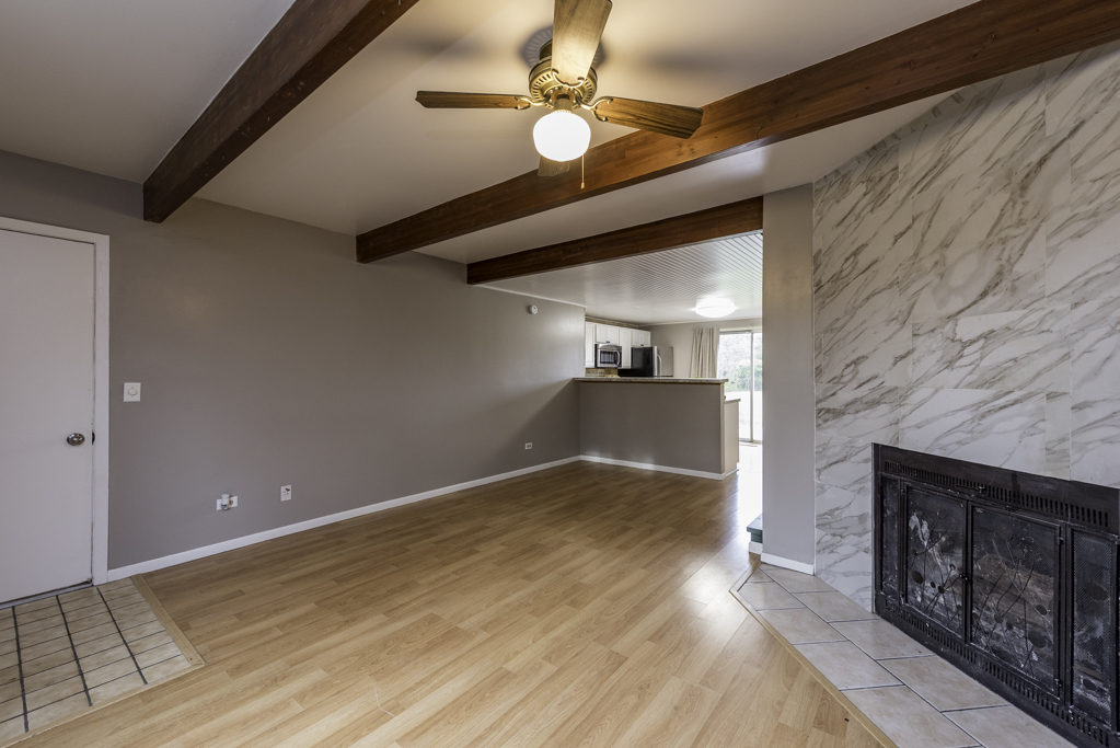 2009 Countryside Lane, Round Lake Beach, IL 60073