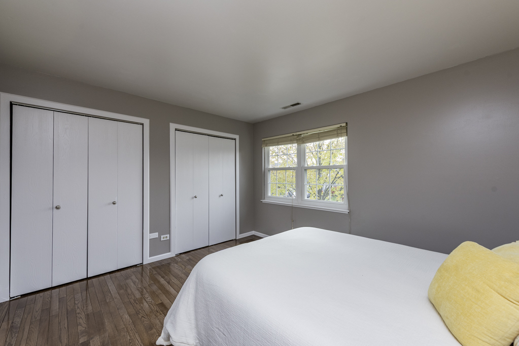 2009 Countryside Lane, Round Lake Beach, IL 60073