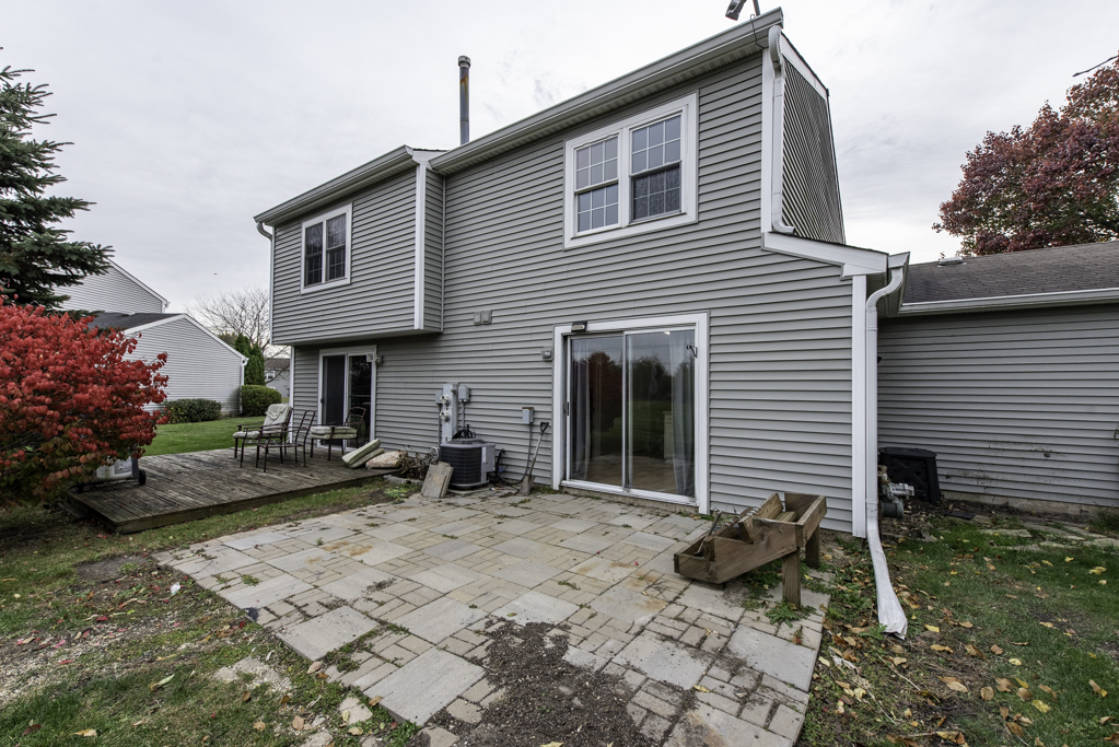 2009 Countryside Lane, Round Lake Beach, IL 60073