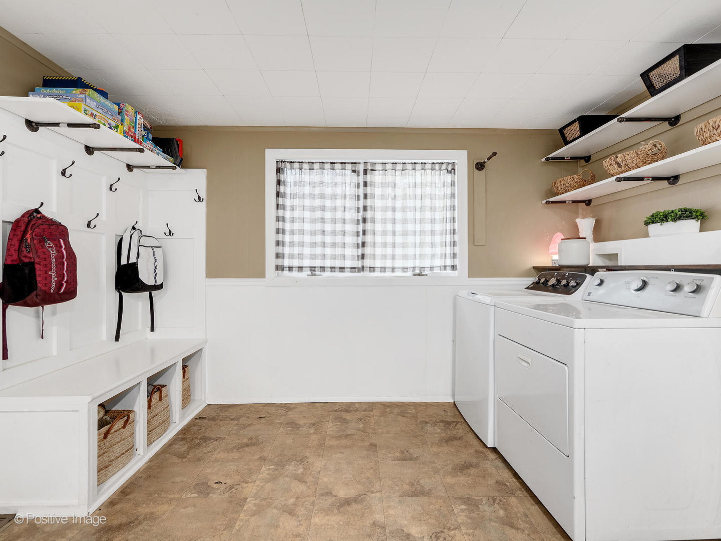 2 Sunset Lane, Algonquin, IL 60102