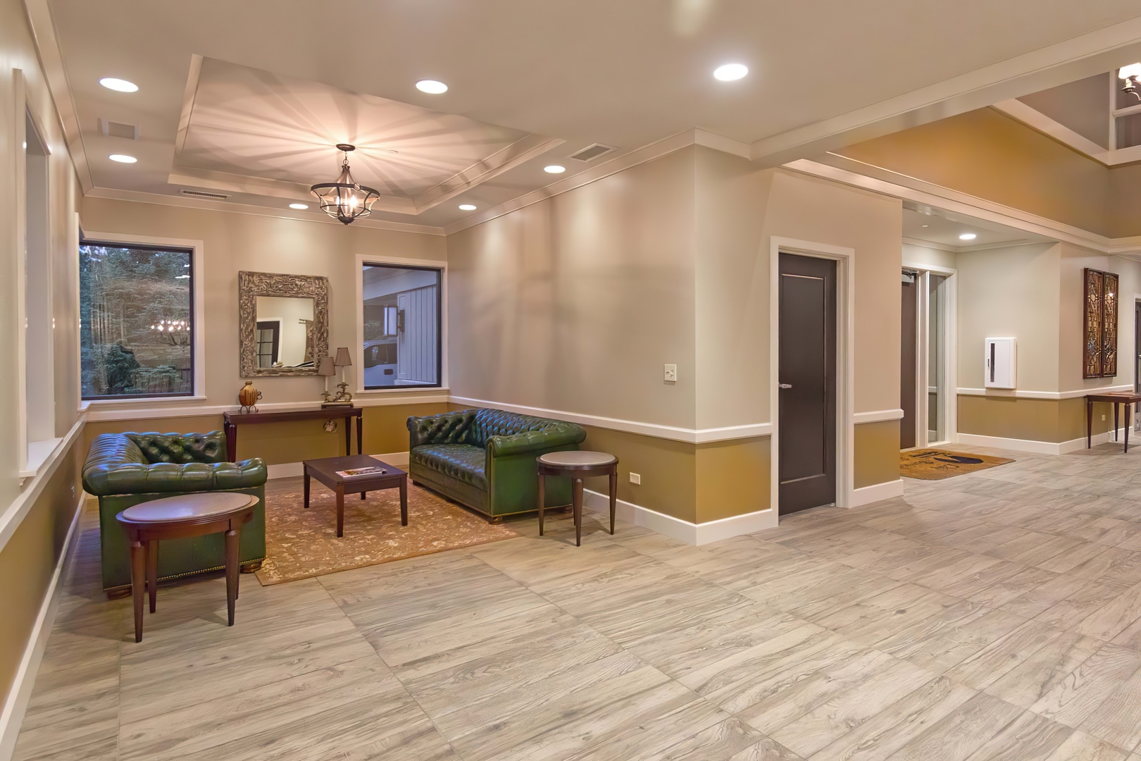 668 Shoreline Road, Lake Barrington, IL 60010