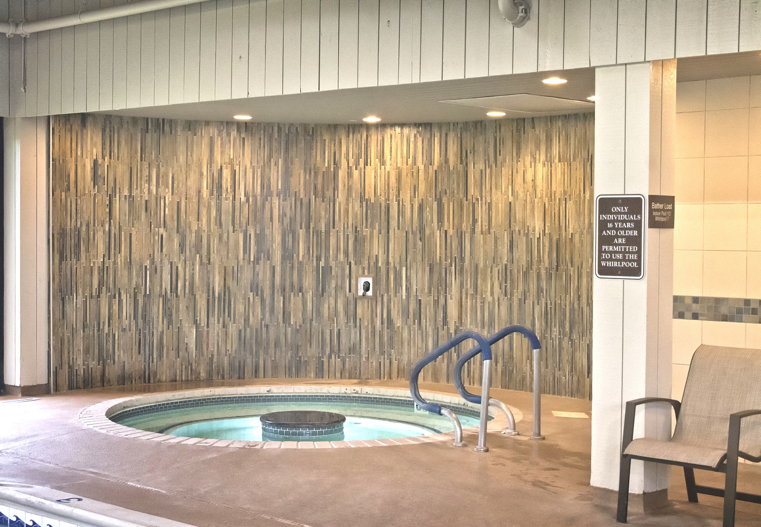 668 Shoreline Road, Lake Barrington, IL 60010