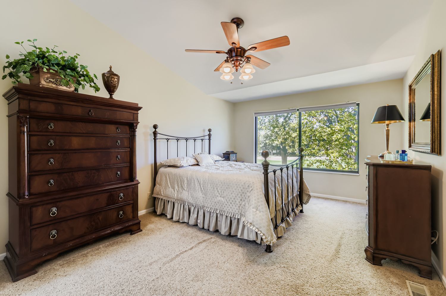 668 Shoreline Road, Lake Barrington, IL 60010