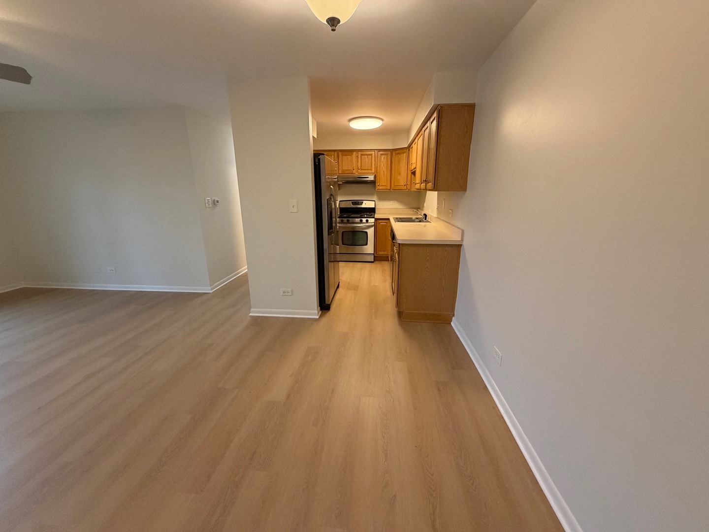 84 W BELVIDERE Road #203, Grayslake, IL 60030