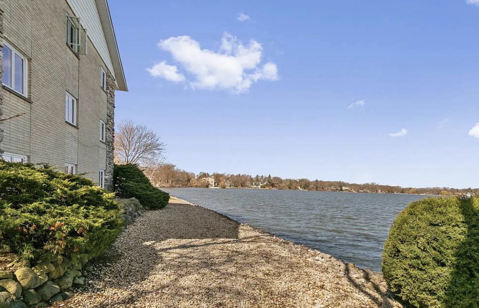 84 W BELVIDERE Road #203, Grayslake, IL 60030