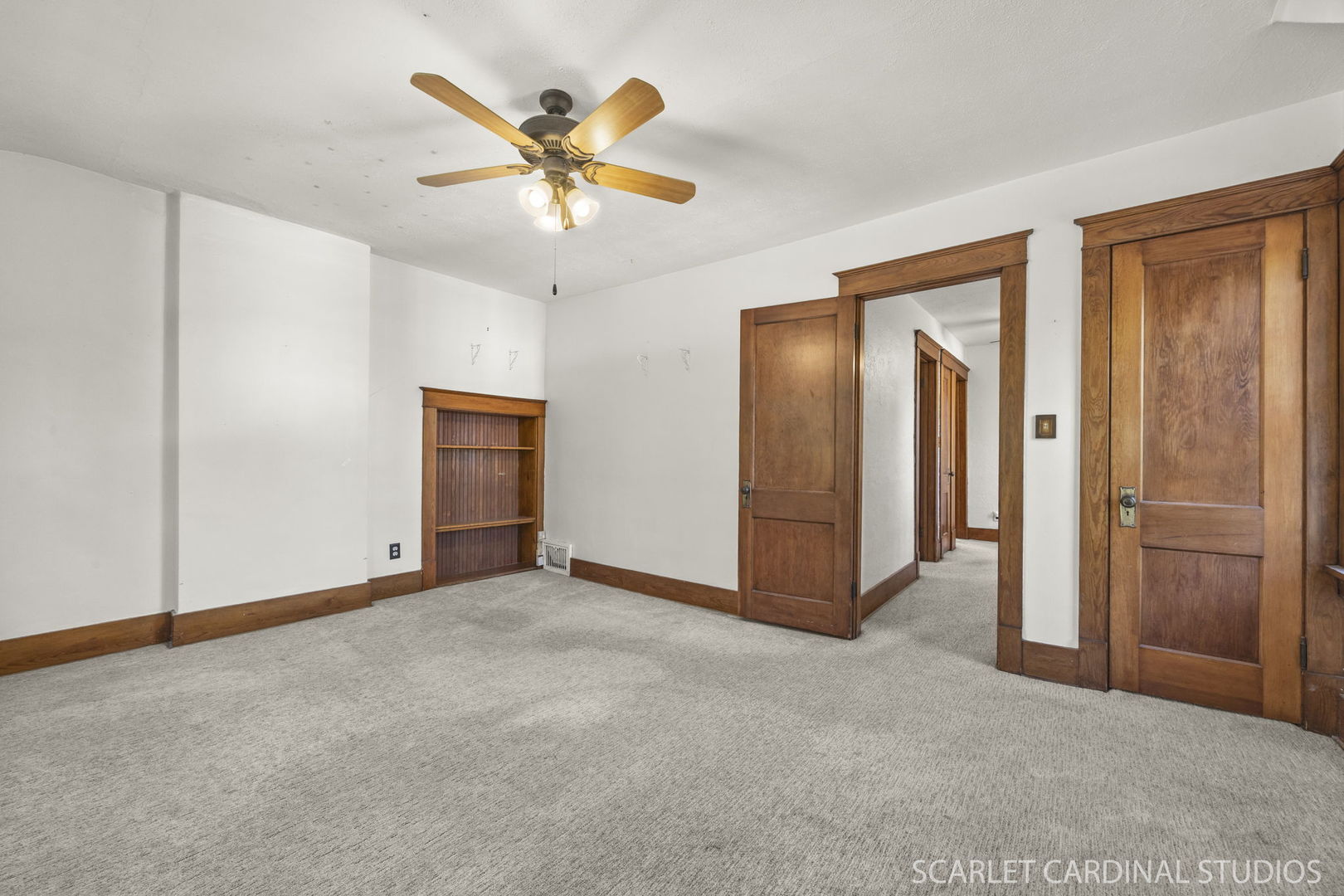 84 S Caroline Street, Crystal Lake, IL 60014