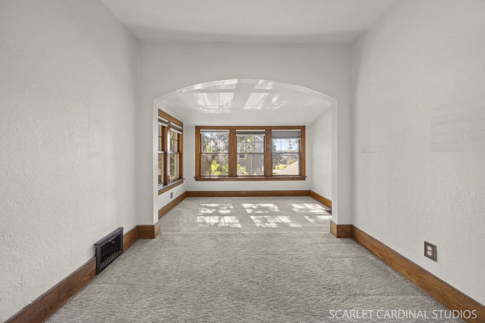 84 S Caroline Street, Crystal Lake, IL 60014