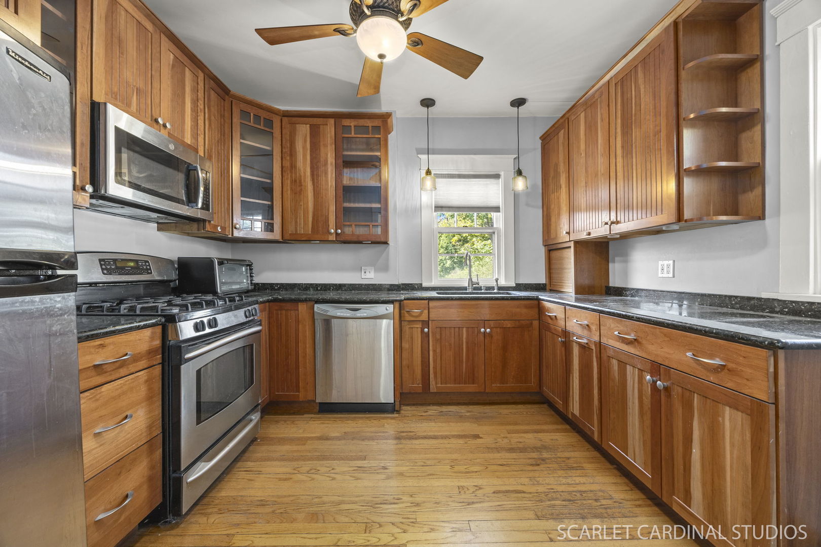 84 S Caroline Street, Crystal Lake, IL 60014